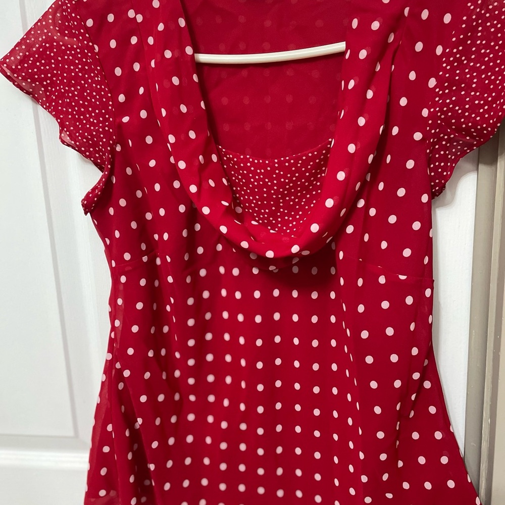 Red blouse !!! - Picture 2 of 3